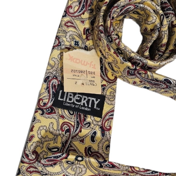 🆕LIBERTY Yellow Paisley Silk DESIGNER Tie USA - Picture 2 of 4